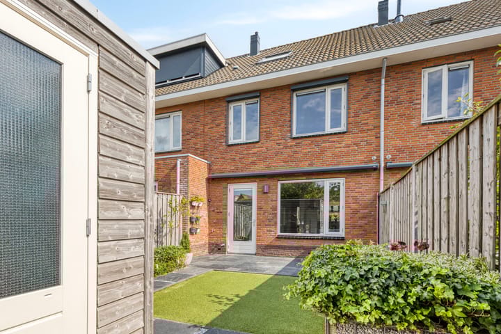 Foto 32 van Piet van Damlaan 24