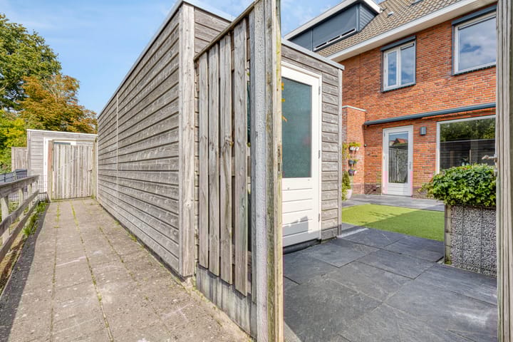 Foto 34 van Piet van Damlaan 24