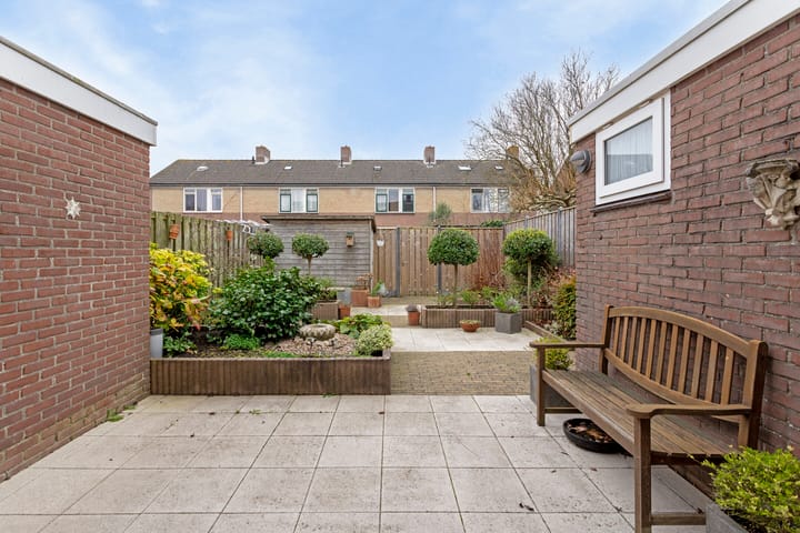 Photo 19 of J.W. Schuurmanstraat 61