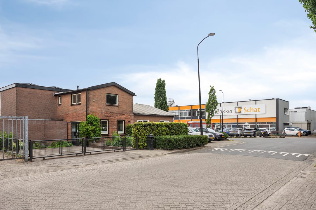 Photo 32 of Kostverlorenweg 7