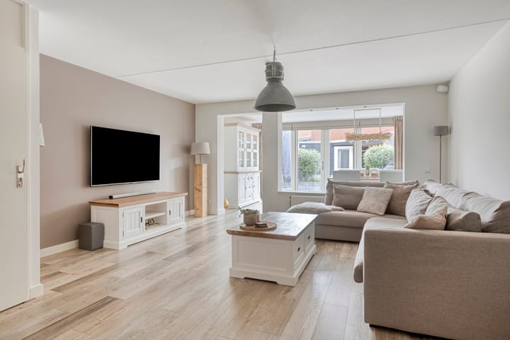 Photo 2 of Kastanjeberg 98