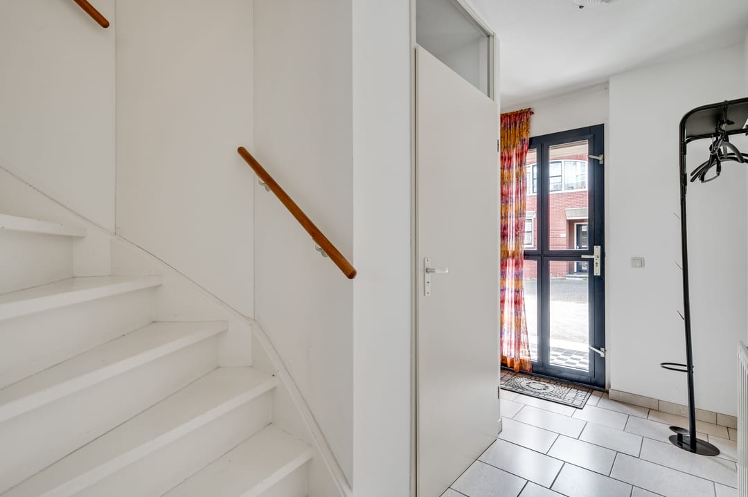 Foto 8 van Charles Vos-cour 4