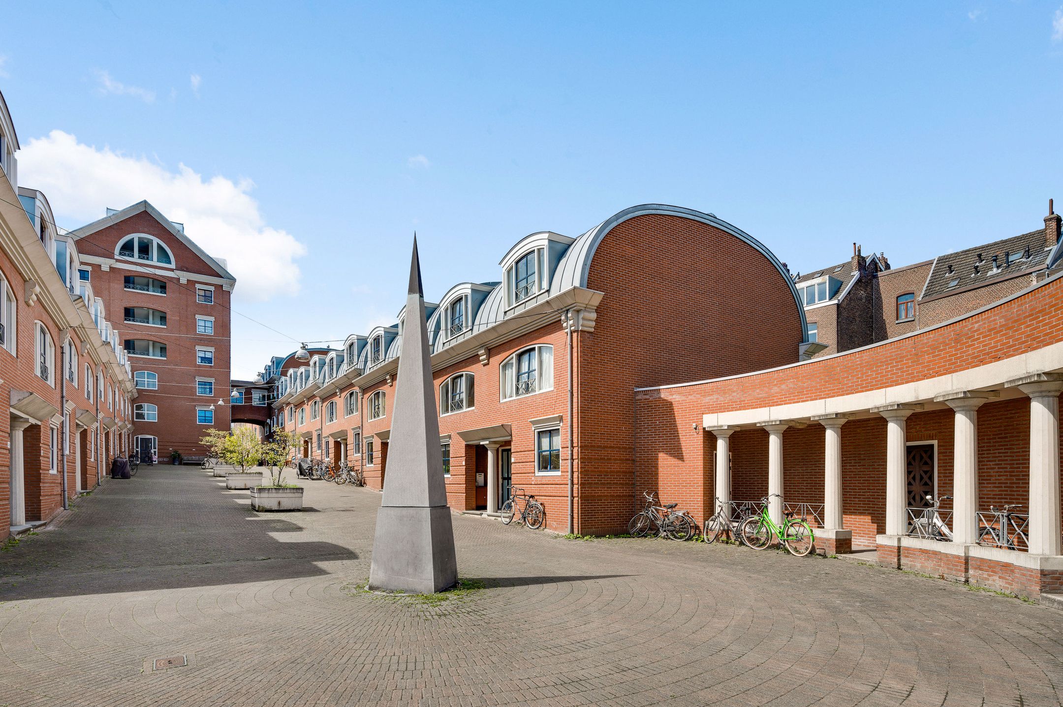 Foto 18 van Charles Vos-cour 4