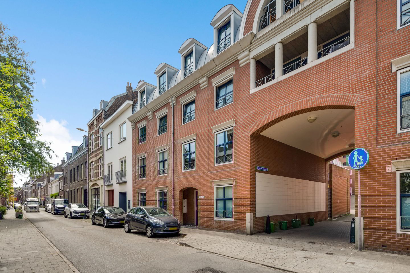 Foto 20 van Charles Vos-cour 4