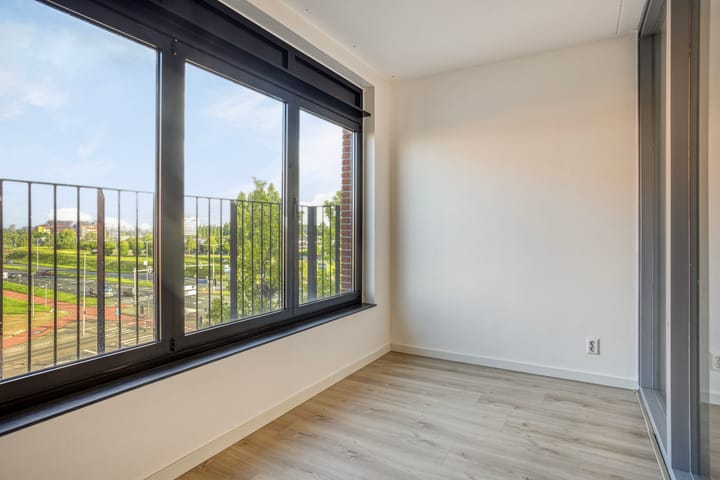 Foto 10 van Simon Carmiggelthof 46