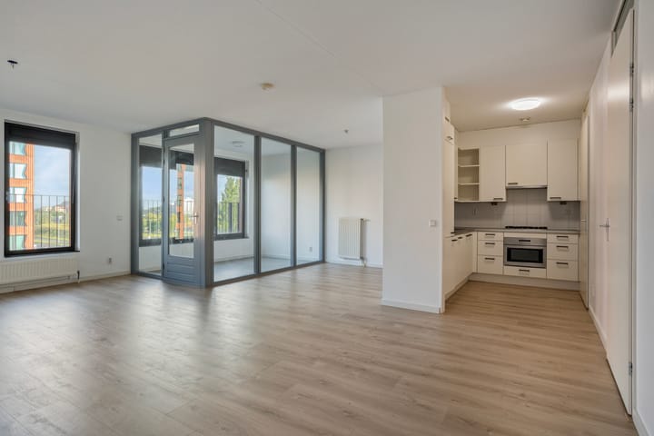 Foto 12 van Simon Carmiggelthof 46