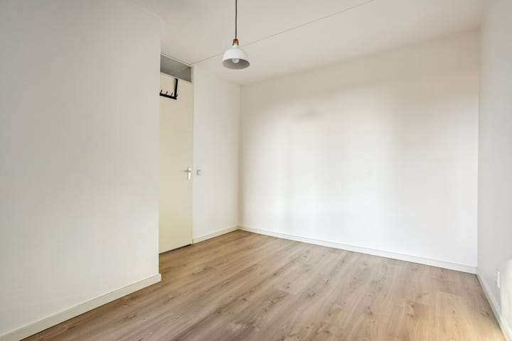 Foto 22 van Simon Carmiggelthof 46