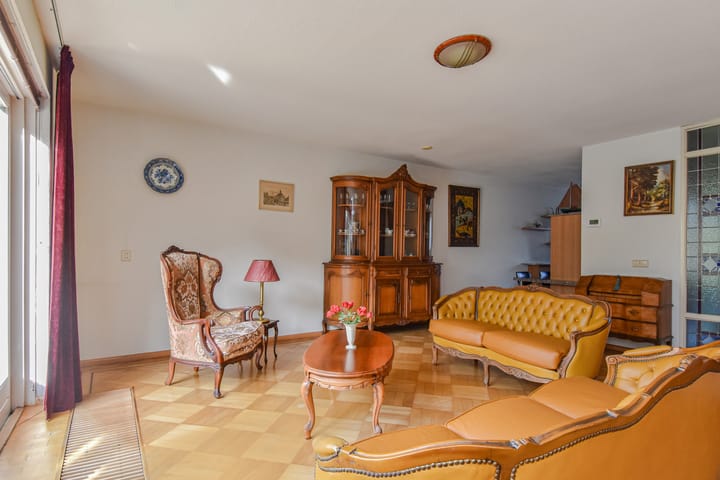 Foto 21 van Zenobiagang 77