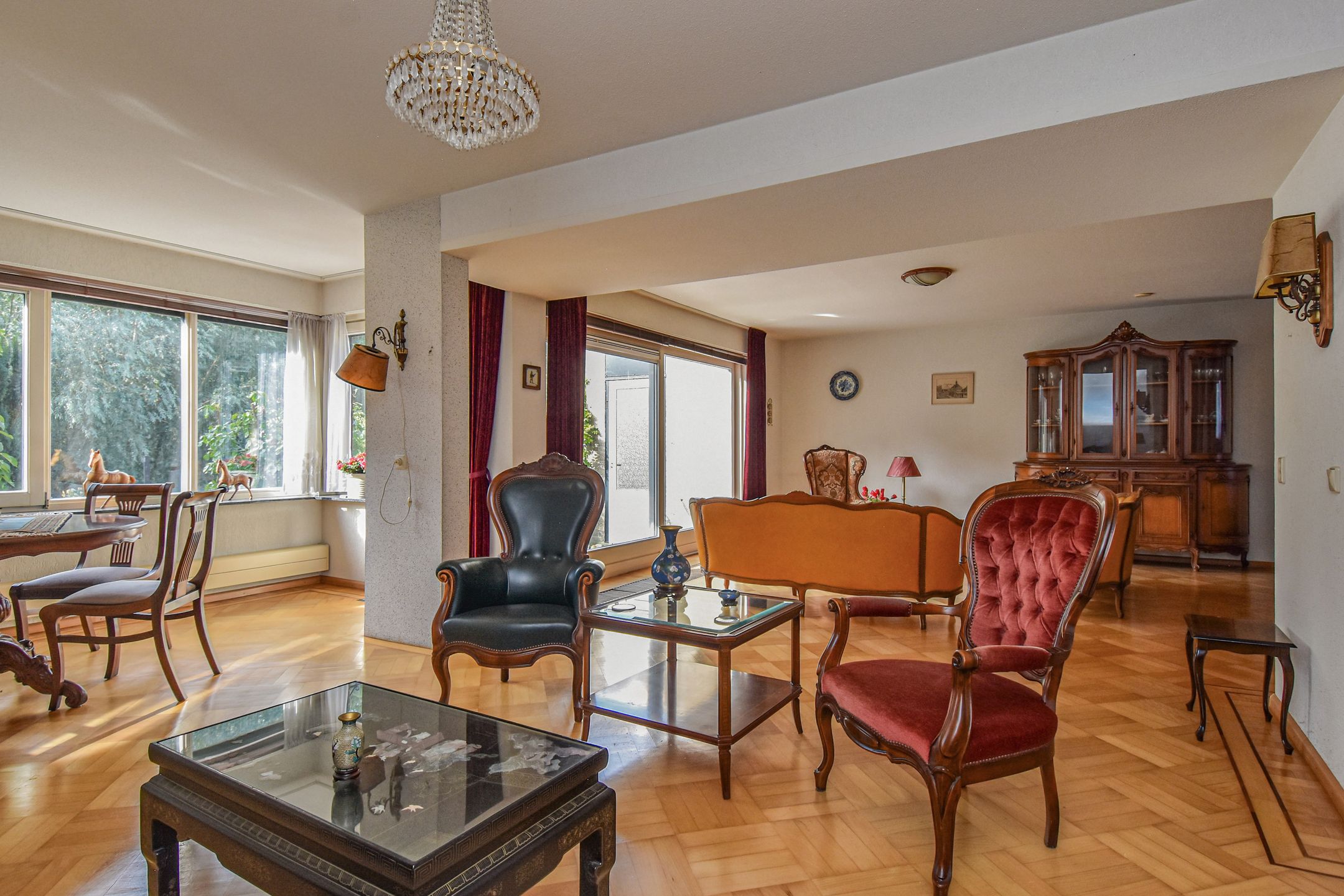 Photo 24 of Zenobiagang 77