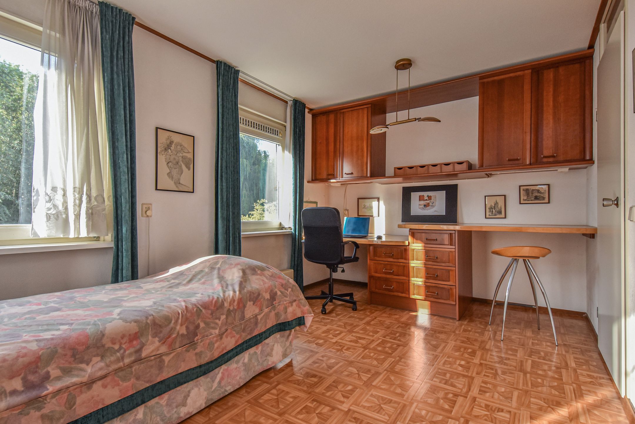 Photo 51 of Zenobiagang 77