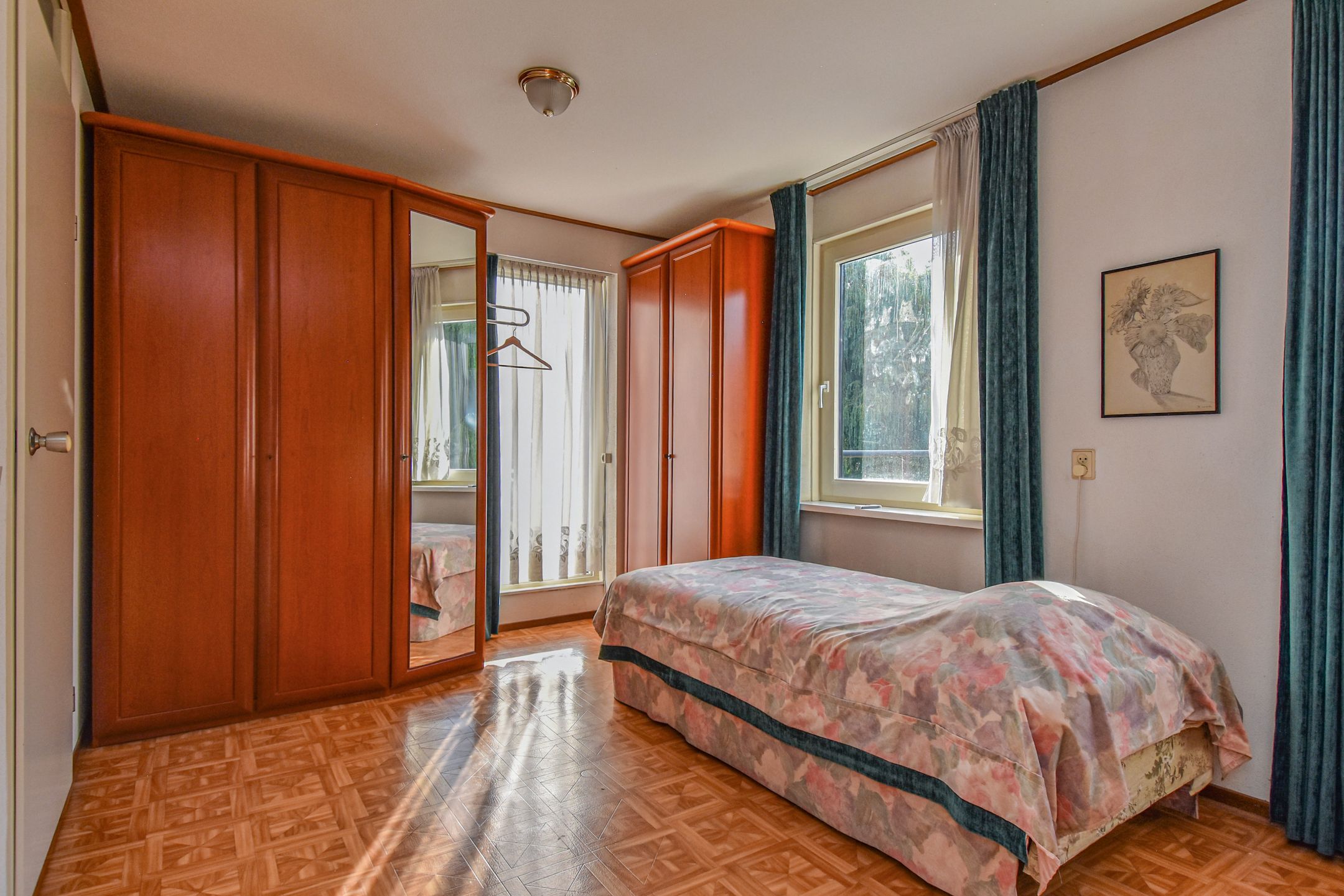 Photo 54 of Zenobiagang 77