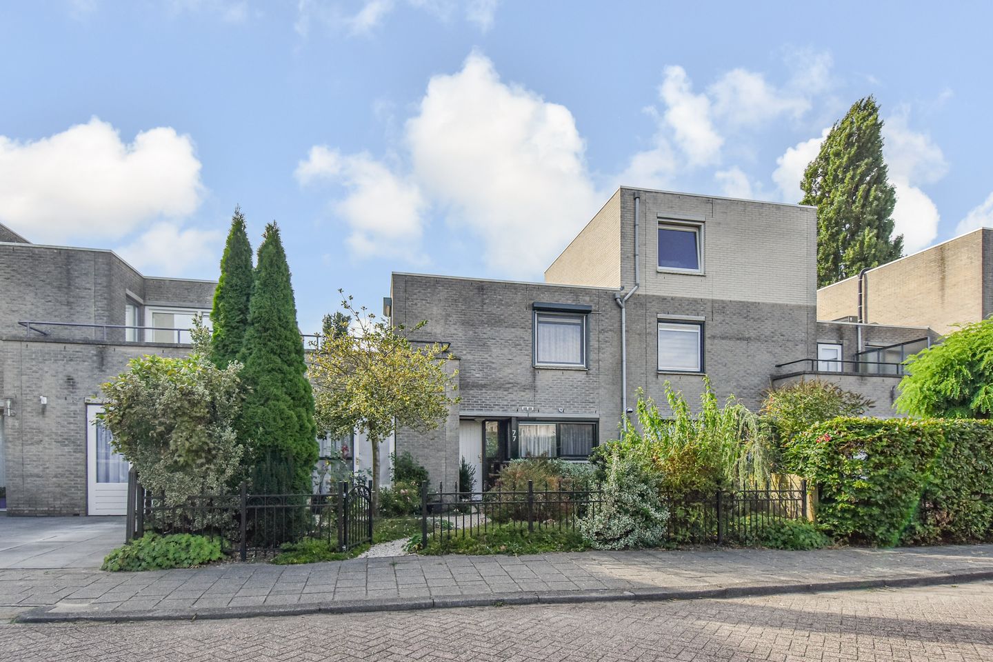 Photo 4 of Zenobiagang 77