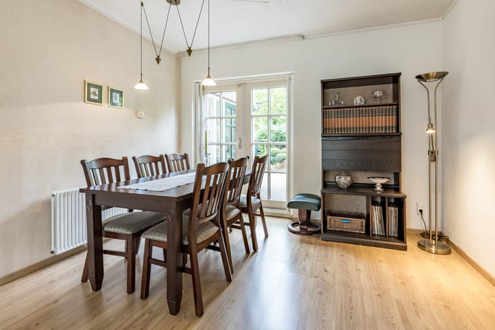 Photo 15 of Beatrixstraat 8