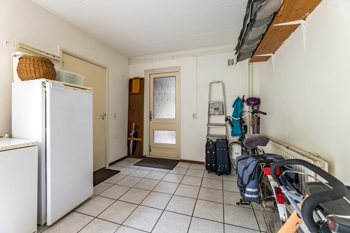 Photo 21 of Beatrixstraat 8