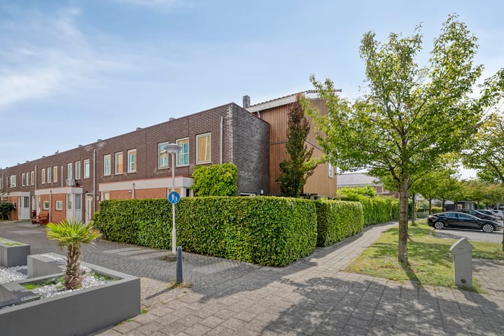 Photo 2 of Golden Delicioushof 6