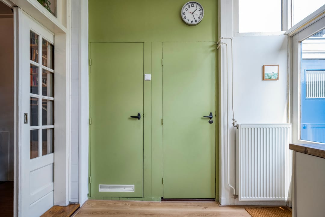 Photo 13 of Van der Laenstraat 11