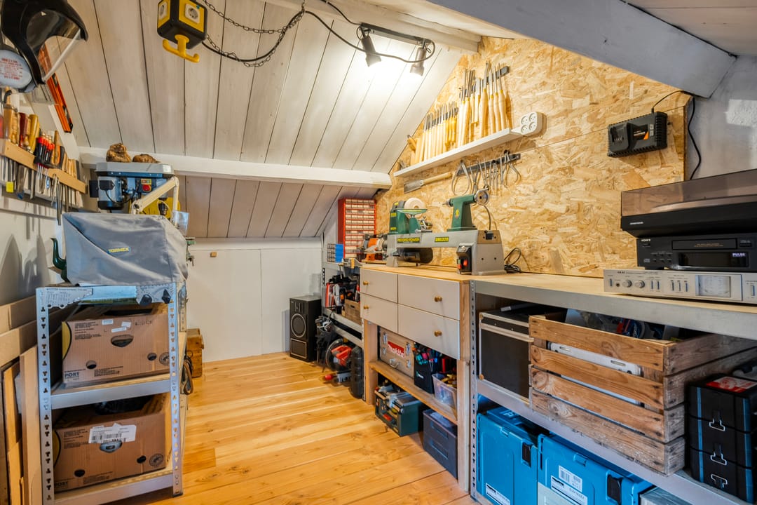 Photo 28 of Van der Laenstraat 11