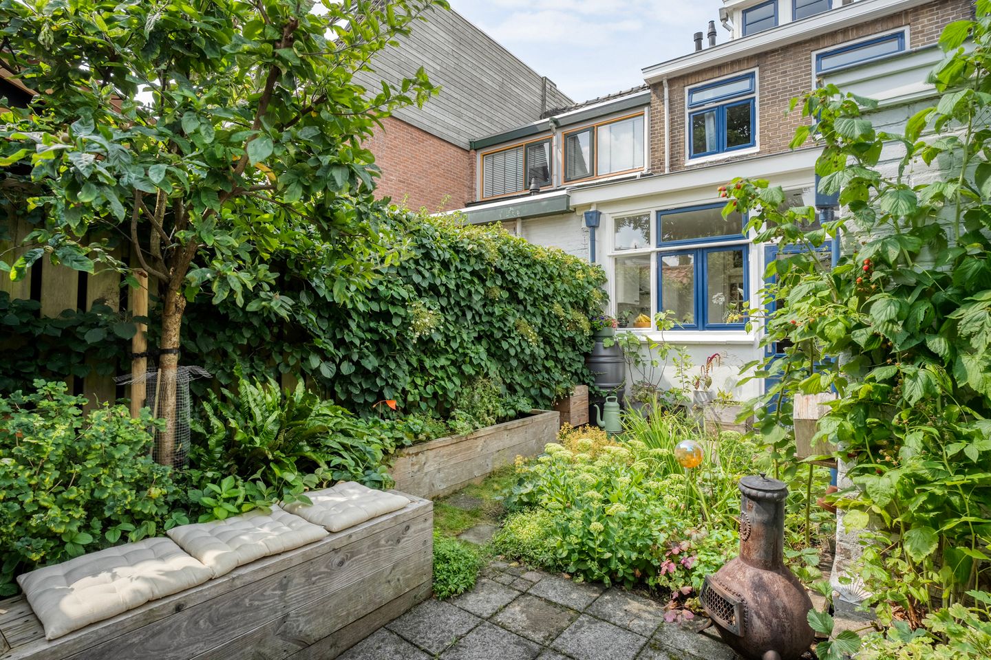 Photo 29 of Van der Laenstraat 11