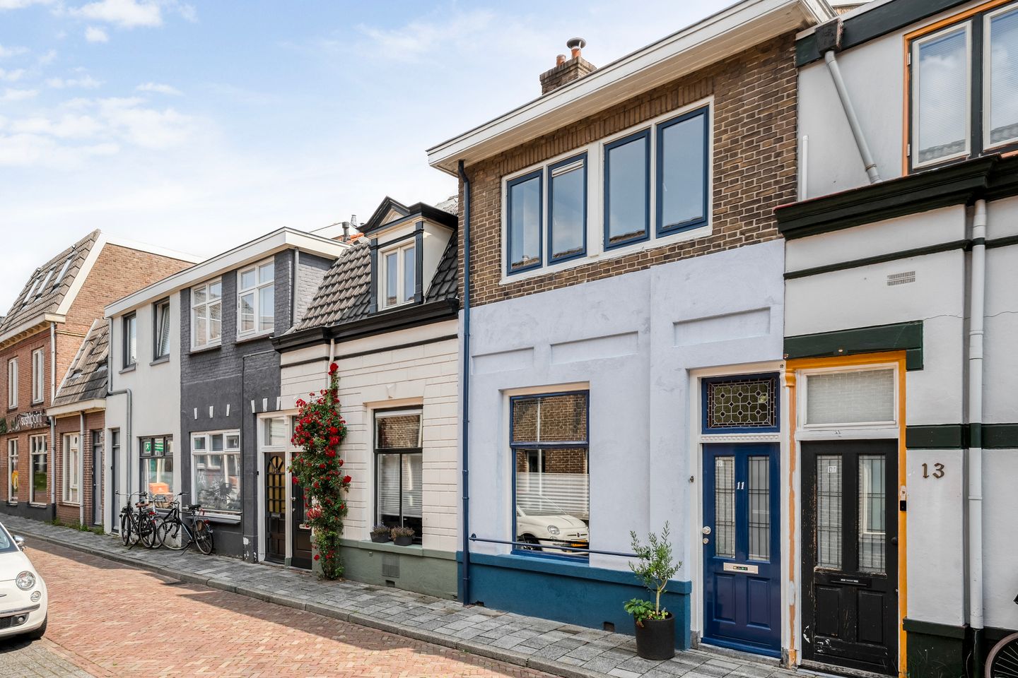 Photo 34 of Van der Laenstraat 11