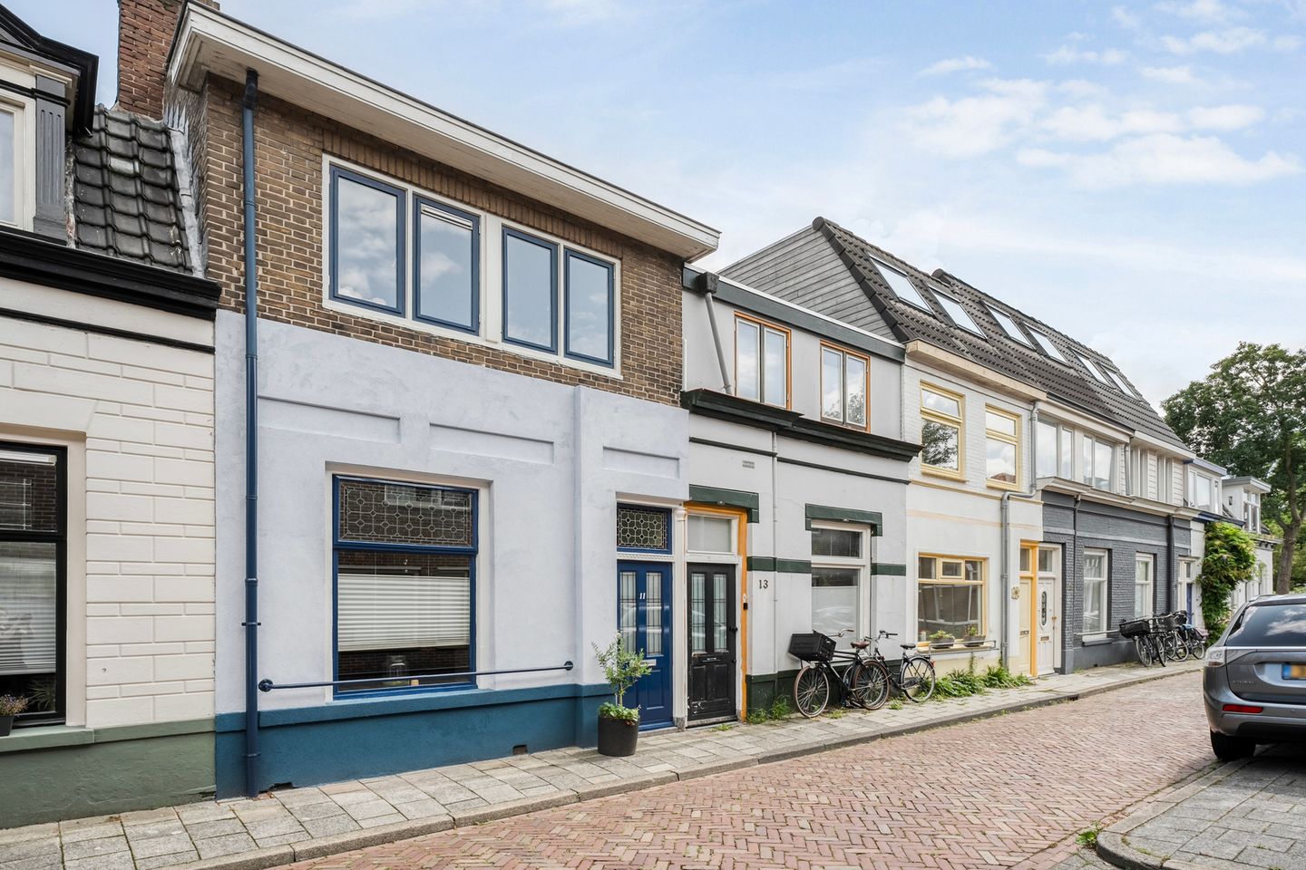 Photo 35 of Van der Laenstraat 11