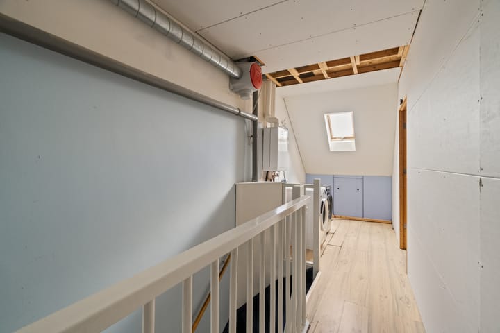 Foto 23 van Titanium 40