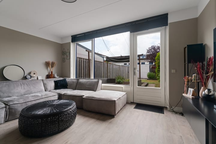 Photo 4 of J.P. Coenstraat 26