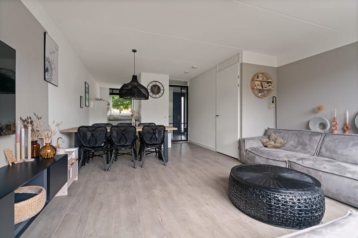 Photo 5 of J.P. Coenstraat 26