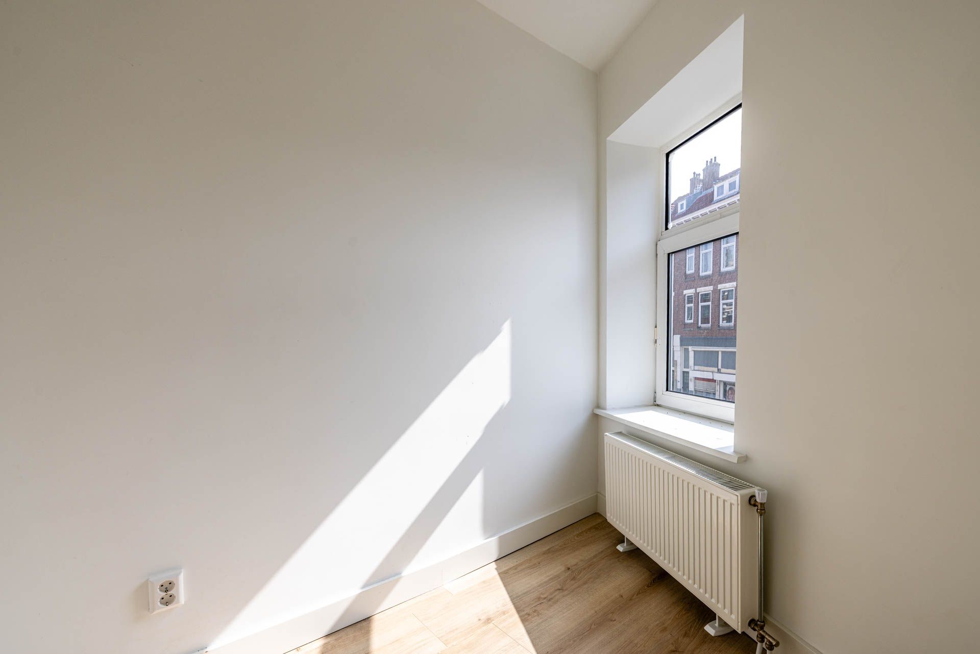 Photo 9 of Crooswijkseweg 95-A01