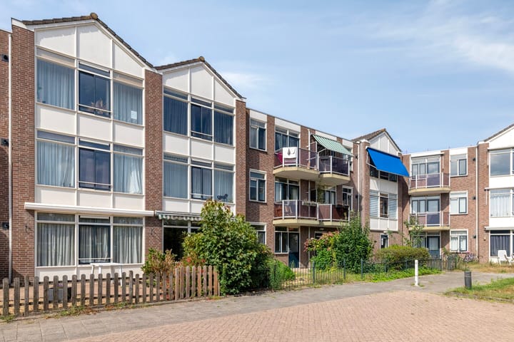 Foto 8 van Schildersplein 9