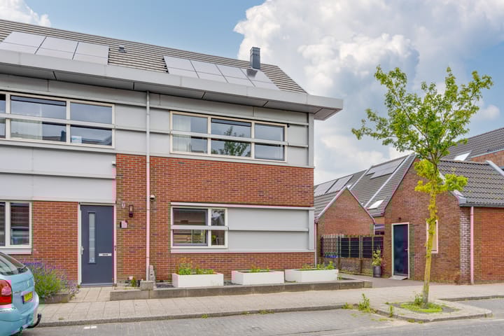 Photo 6 of Zwarte Ring 171