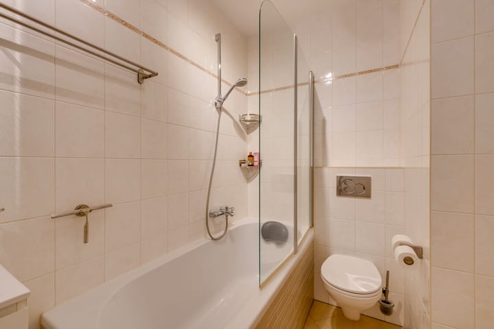 Photo 39 of Zwarte Ring 171