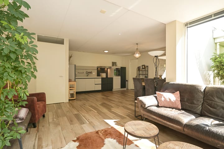 Foto 38 van Abdis Johannastraat 28