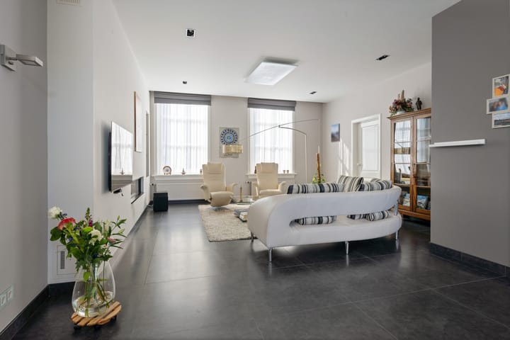 Foto 15 van Lange Brugstraat 33