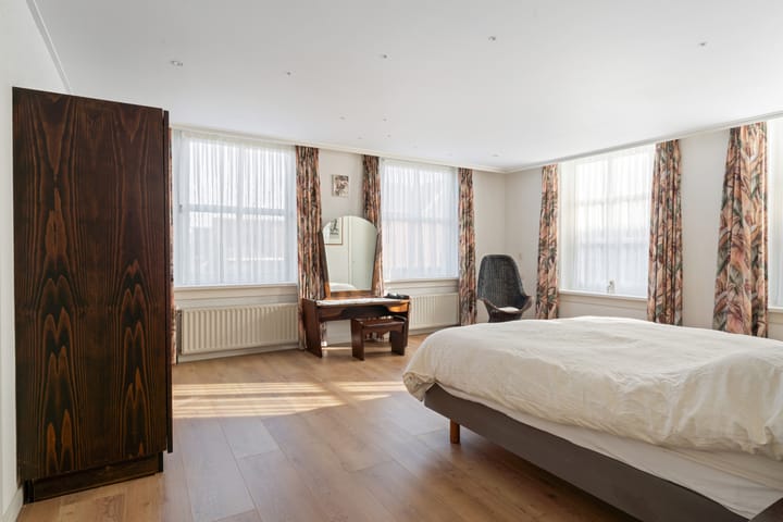 Foto 41 van Lange Brugstraat 33