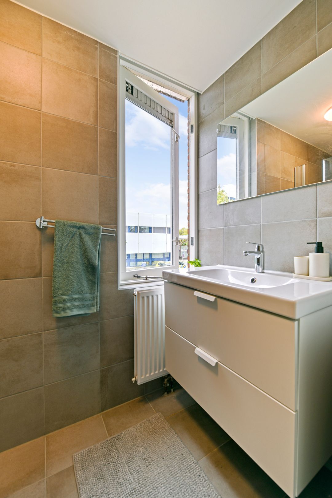 Foto 2 van Basisveenstraat 11-A