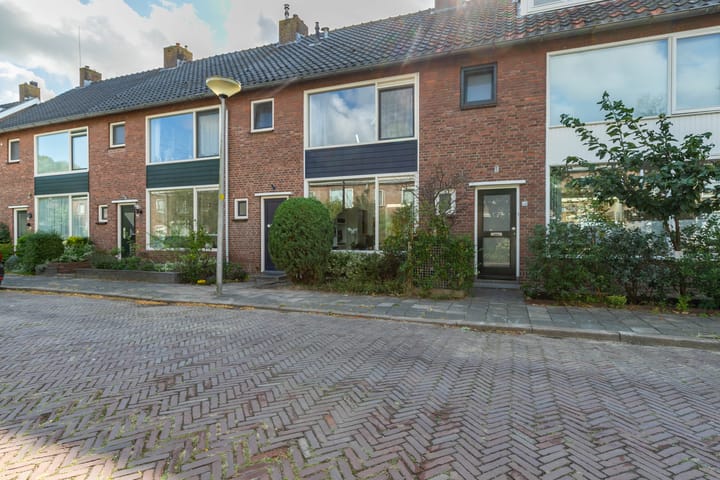 Foto 2 van Anna van Saksenstraat 16