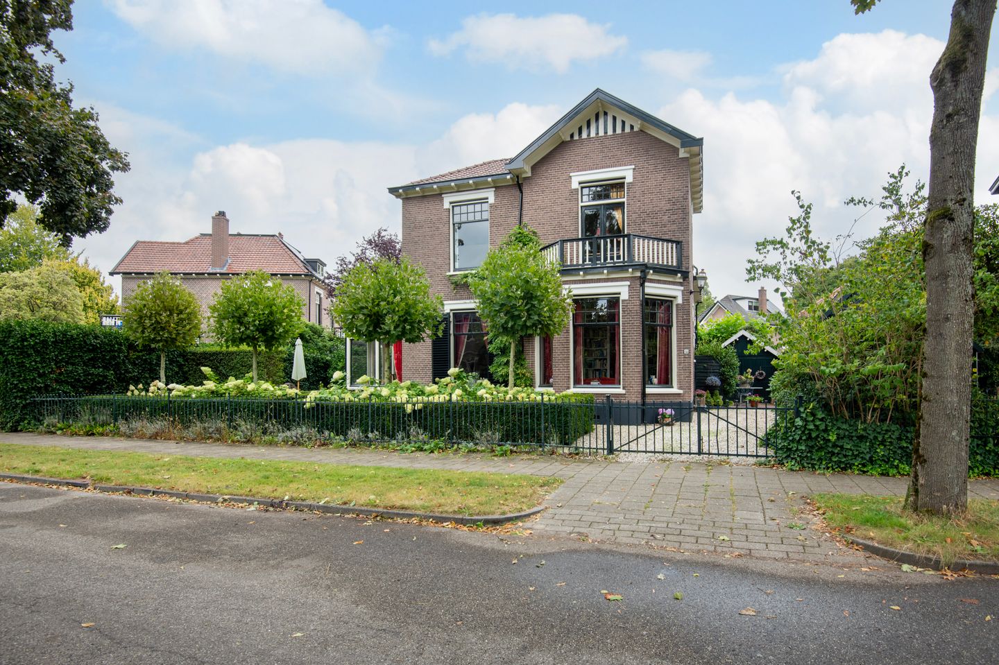 Foto 50 van Jhr. Mr. G.W. Molleruslaan 14