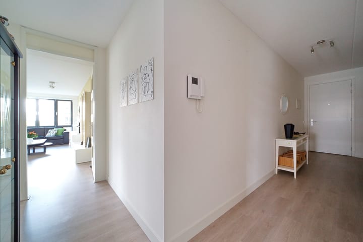 Foto 10 van Martinus Nijhofflaan 182