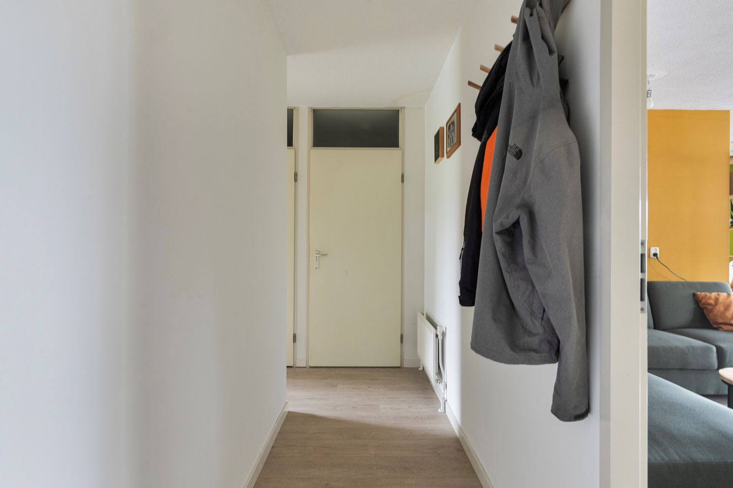 Foto 10 van Aartsbisschop Romerostraat 147