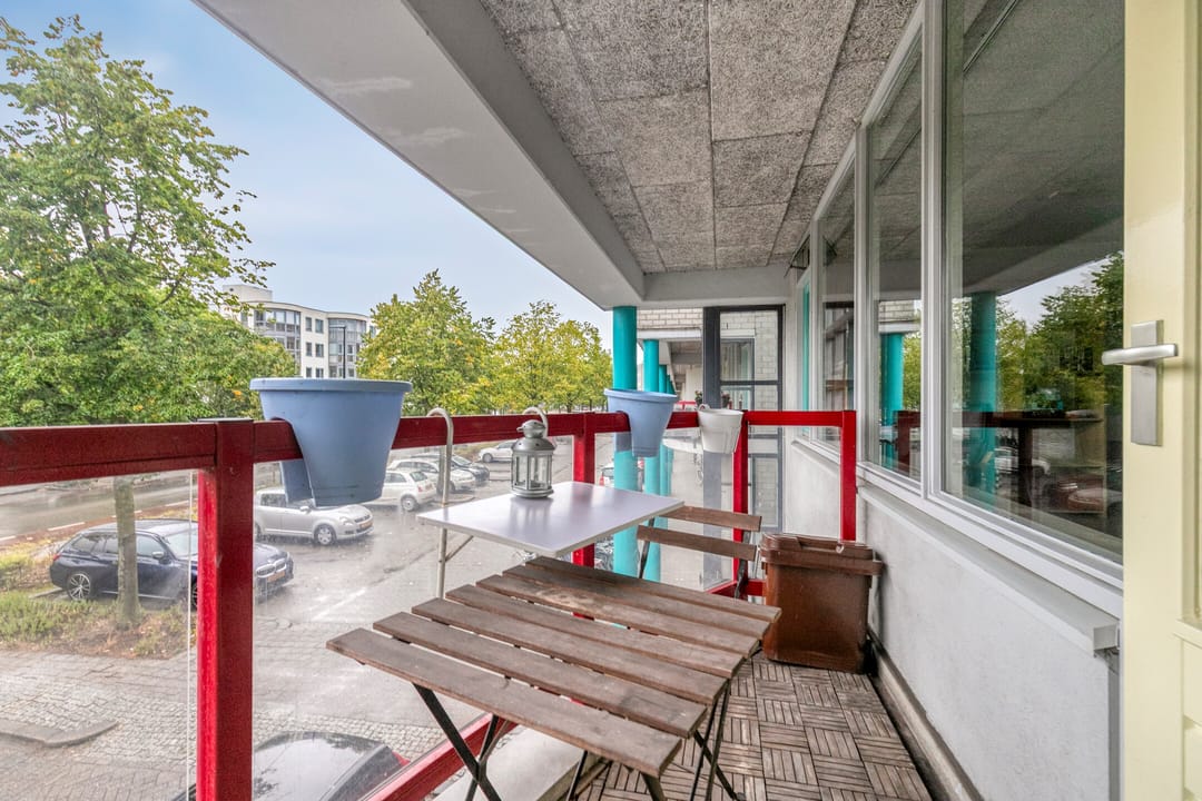 Foto 22 van Aartsbisschop Romerostraat 147