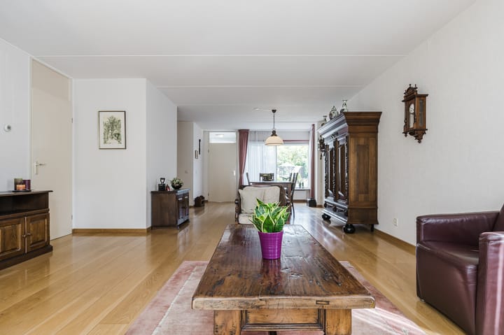 Foto 12 van Busweg 84