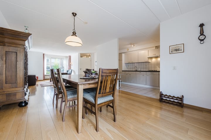 Foto 15 van Busweg 84