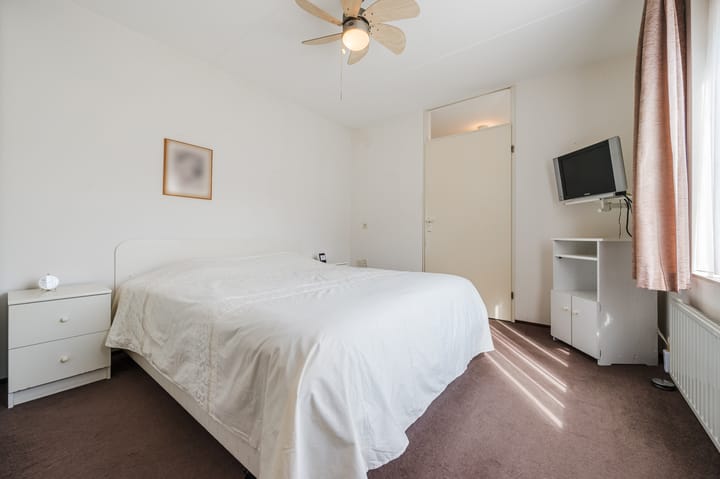 Foto 21 van Busweg 84