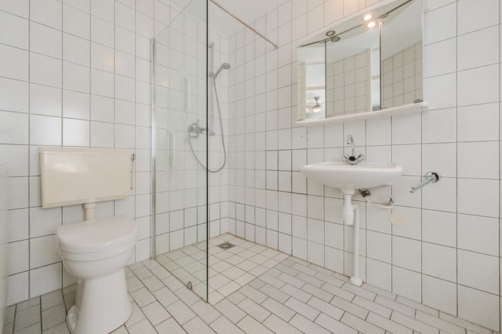 Foto 23 van Busweg 84