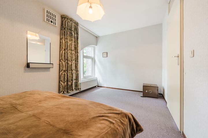 Foto 34 van Busweg 84