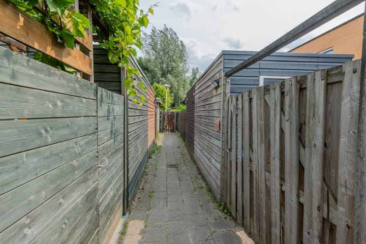 Foto 34 van Anna van Burendreef 49