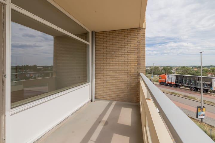 Photo 15 of Tjerk Hiddesstraat 39