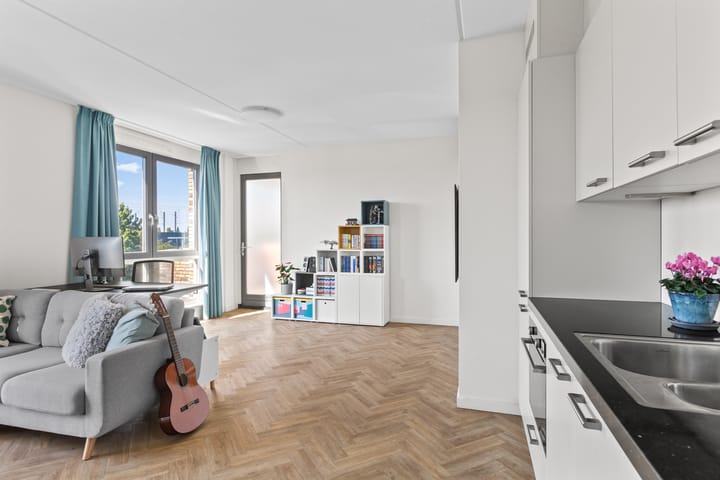 Photo 11 of Louis Armstronglaan 702