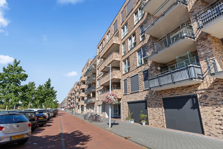 Photo 37 of Louis Armstronglaan 702