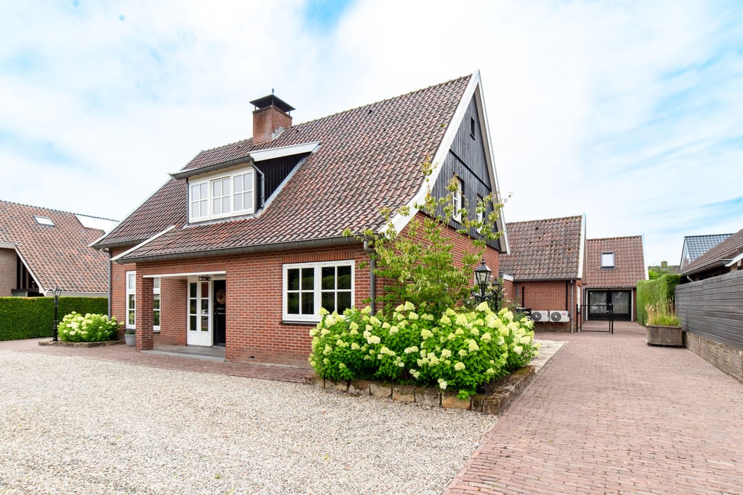 Photo 2 of Denekamperstraat 52